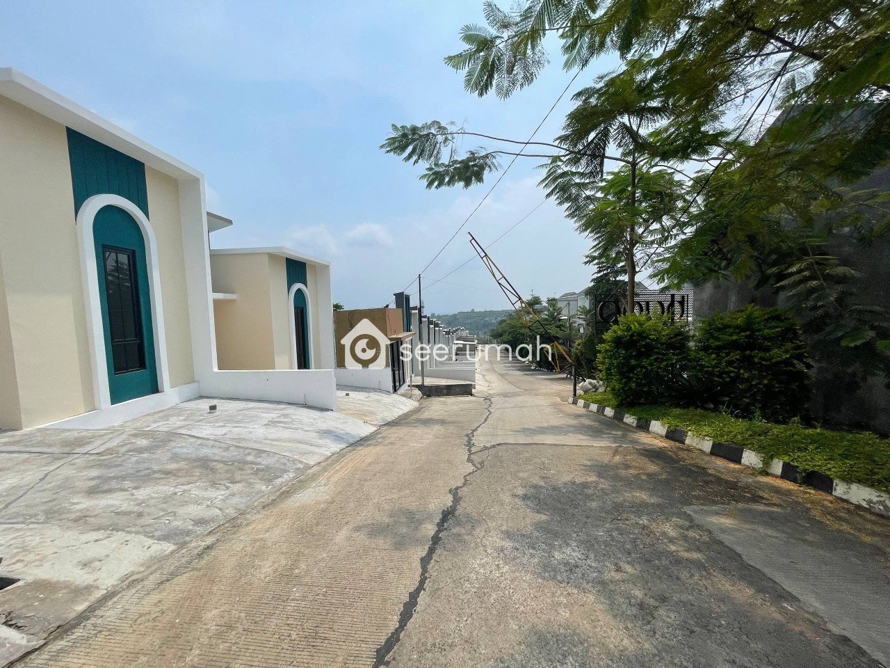 Foto 2 properti: Jual Rumah Minimalis Modern 2 Kamar dekat exit Tol Parahyangan, Harga Mulai 300 Jutaan