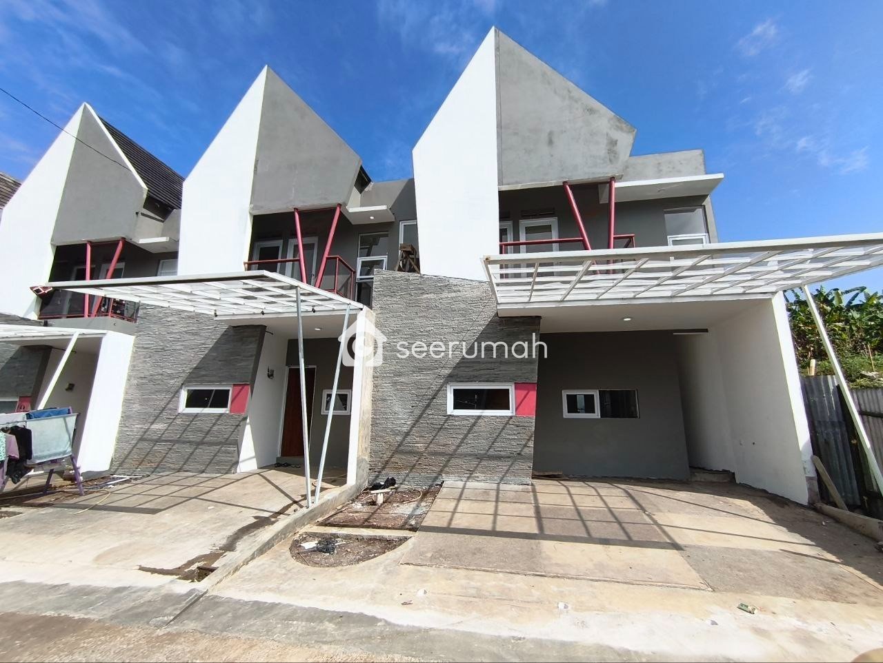 Foto utama properti: Jual Rumah Siap Huni 2 Kamar di Bandung Timur, Dekat Antapani & Gasibu