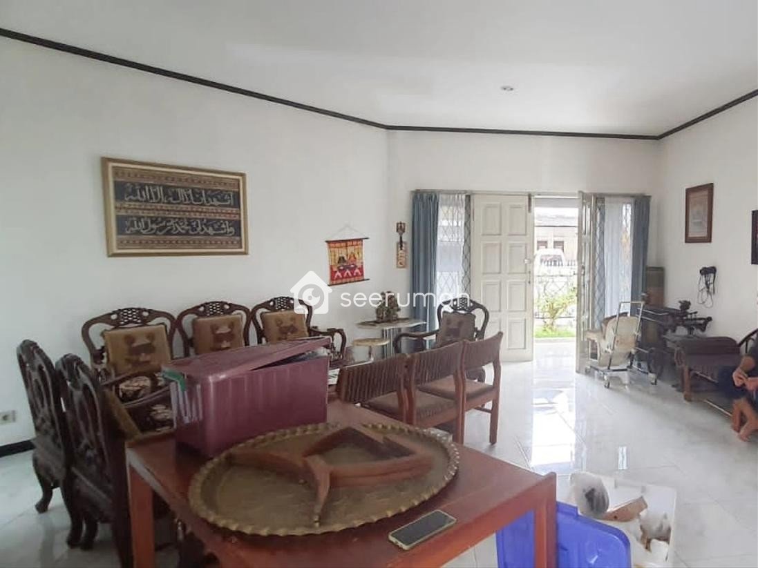 Foto 3 properti: Rumah 2 Lantai LT 365 m² di Cikutra Pahlawan Bandung