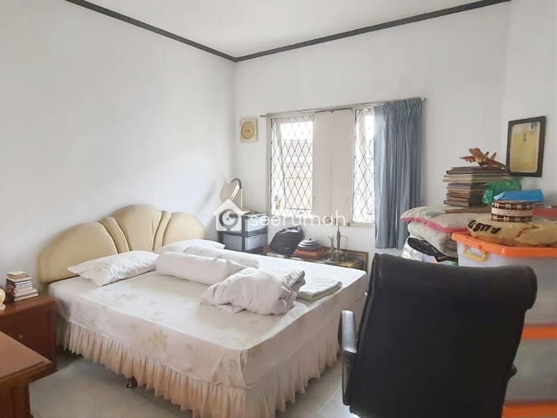 Foto 6 properti: Rumah 2 Lantai LT 365 m² di Cikutra Pahlawan Bandung