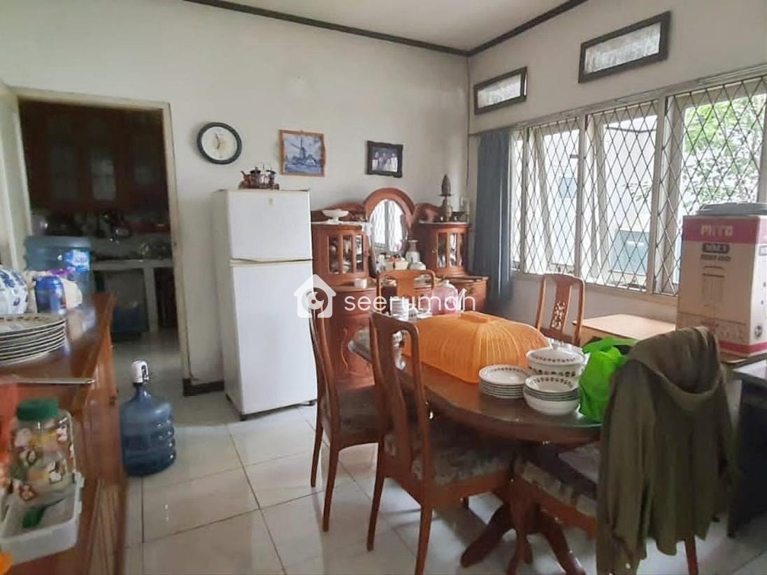 Foto 4 properti: Rumah 2 Lantai LT 365 m² di Cikutra Pahlawan Bandung