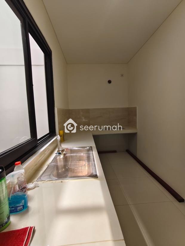 Foto 4 properti: Rumah Baru 4 Kamar di Sayap Turangga Dekat Tol Buah Batu