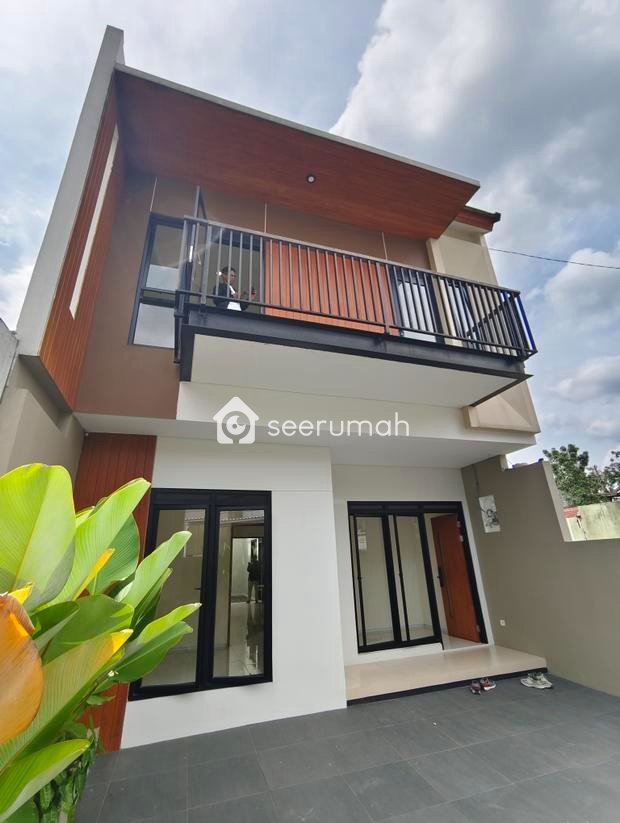 Foto 2 properti: Rumah Baru 4 Kamar di Sayap Turangga Dekat Tol Buah Batu