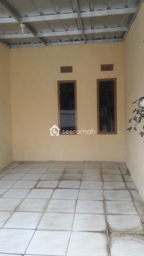 Foto tambahan properti: Jual Rumah 2 Lantai 4 Kamar di KPAD Sejahtera Dekat Tol Padalarang - 1 foto lainnya