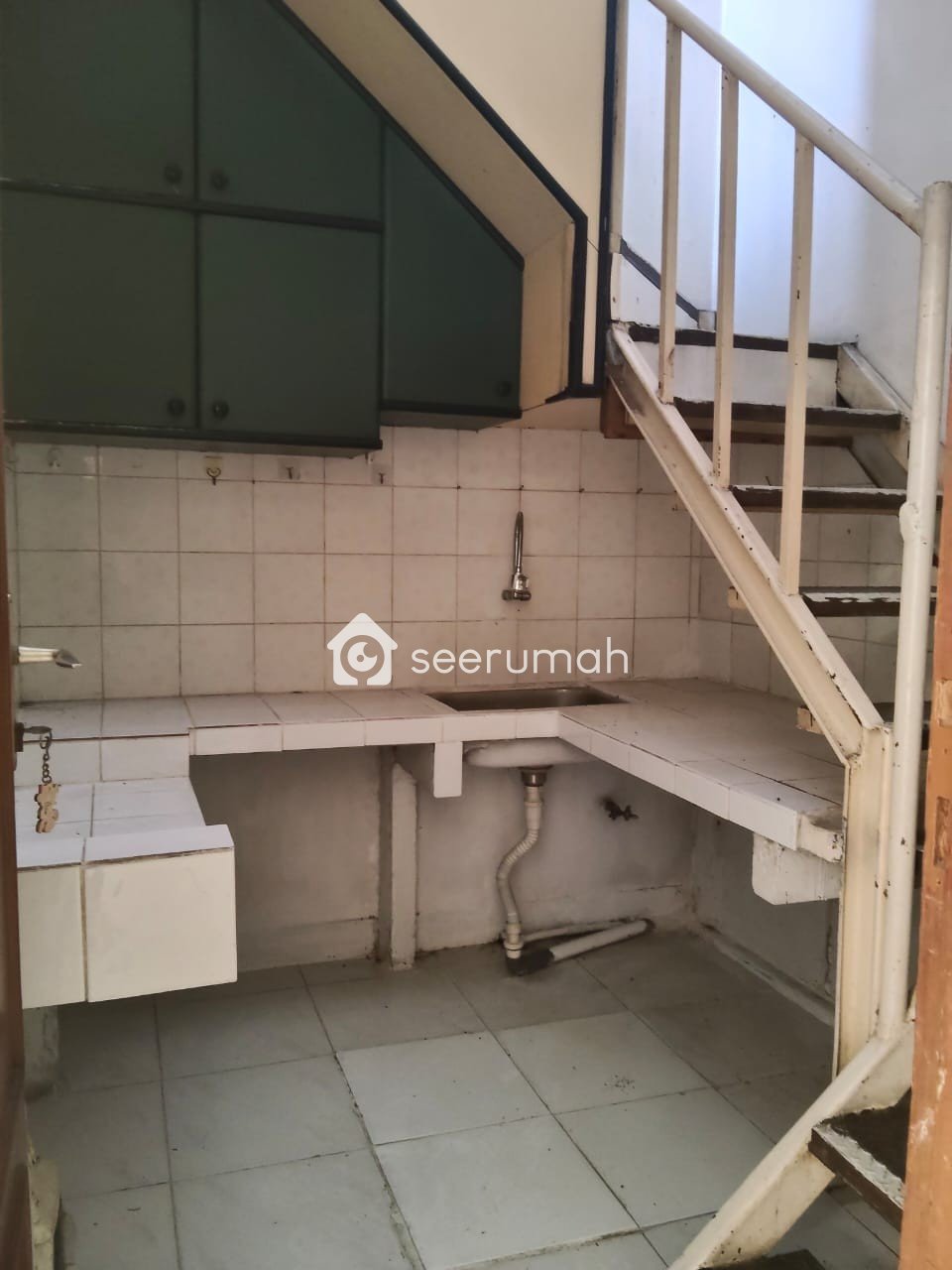 Foto 6 properti: Rumah Siap Huni 3 Kamar di jalan  Kembar Bandung, SHM, 181 m²