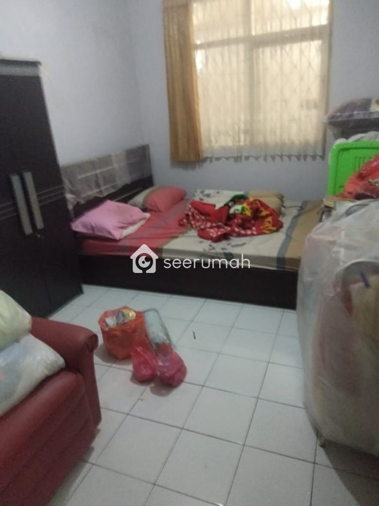 Foto tambahan properti: Rumah Luas 200m2 di Pharmindo Cimahi, Harga Murah - 2 foto lainnya