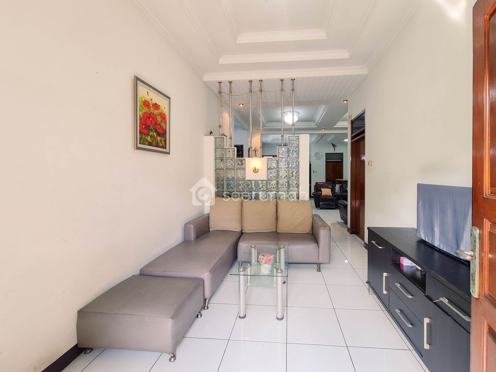 Rumah Cantik Taman Holis Indah Siap Huni Bandung - Image 1