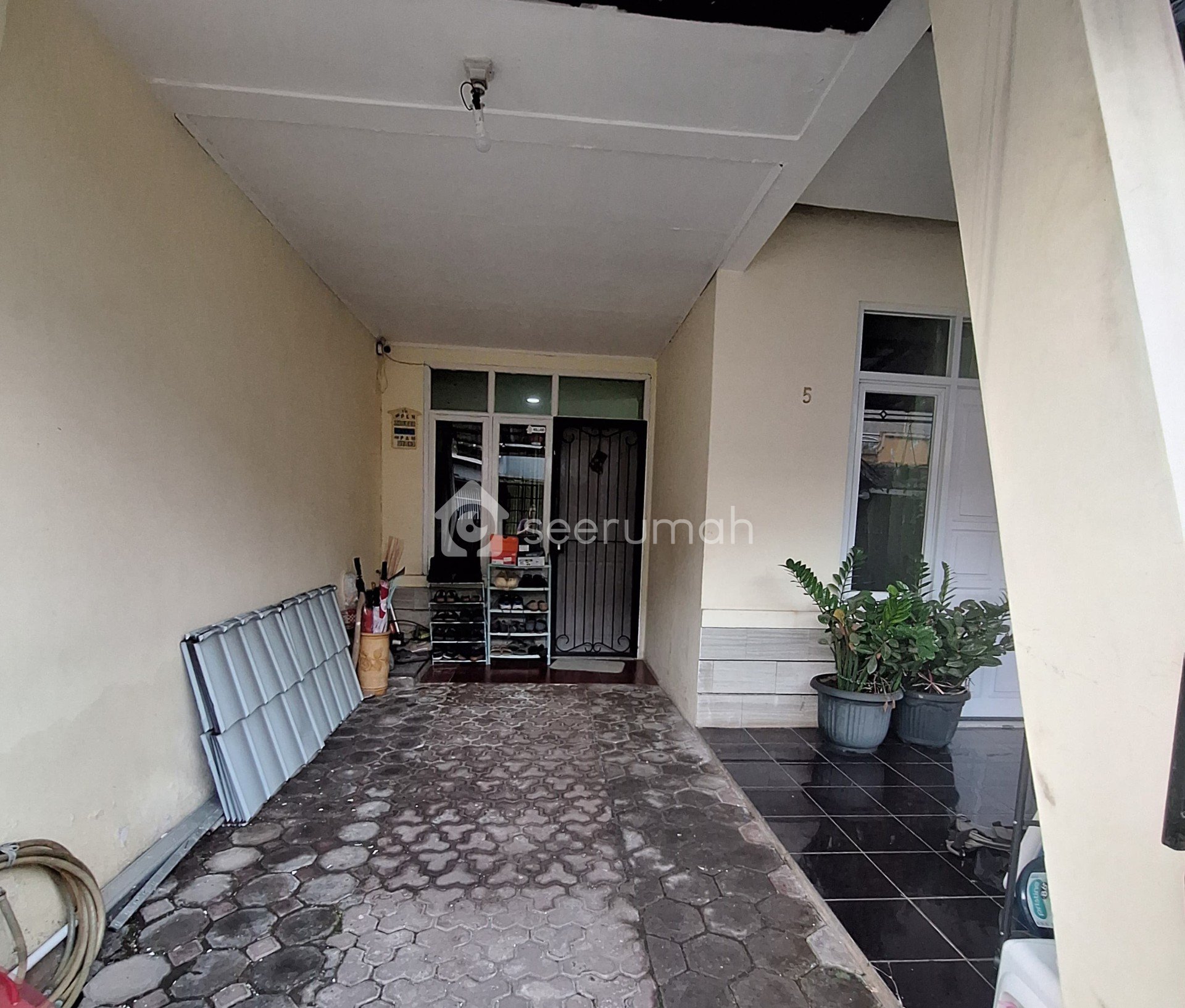 Foto tambahan properti: Rumah Siap Huni Harga Menarik Antapani Bandung - 3 foto lainnya