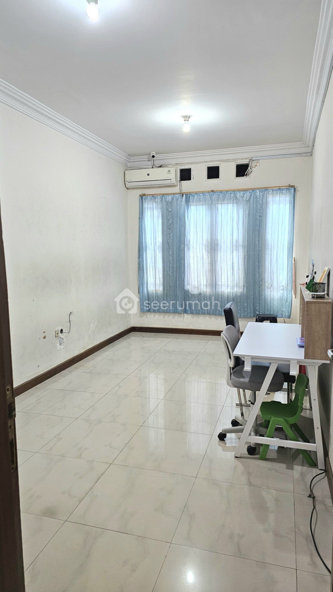 Foto 7 properti: Rumah 2 Lantai Taman Holis Indah