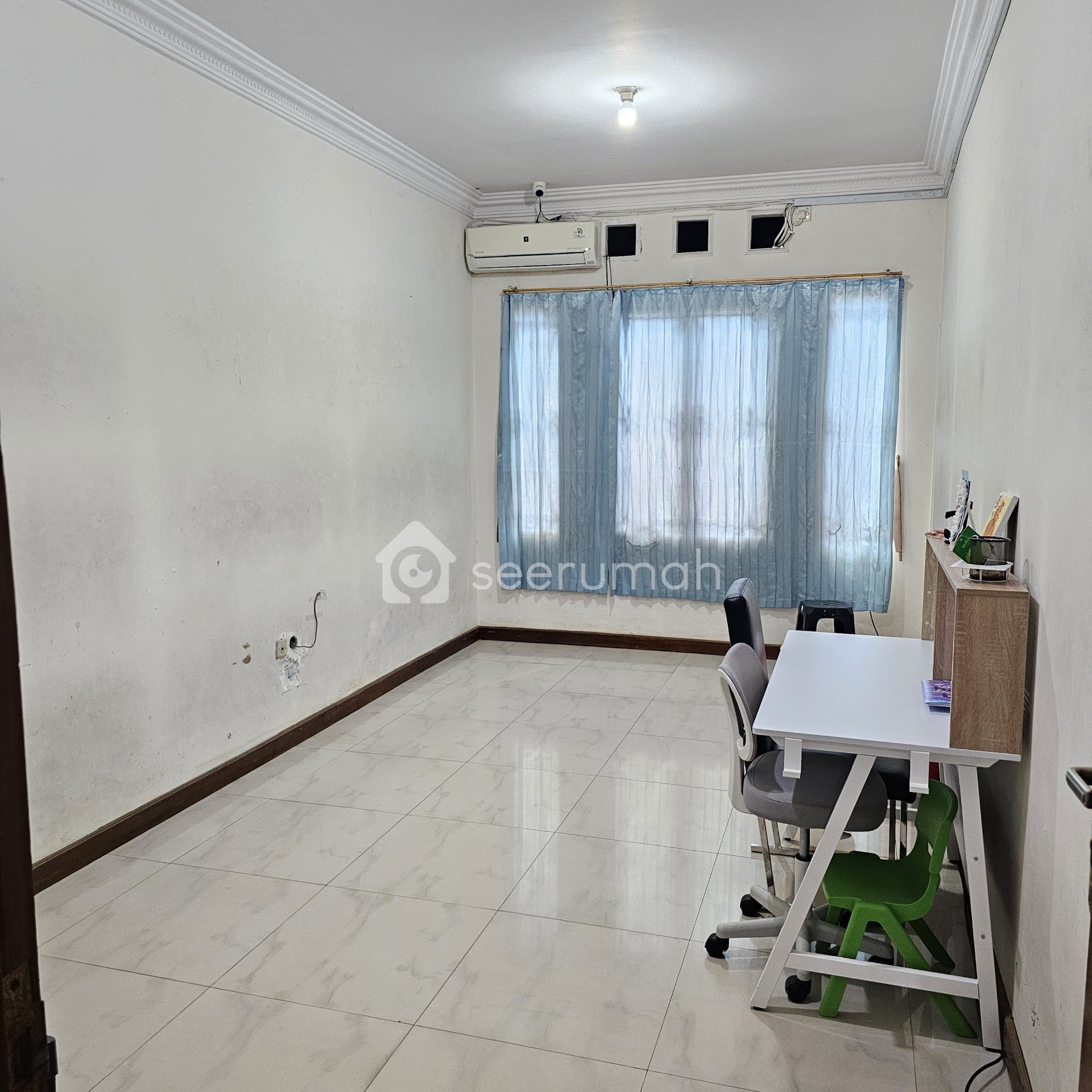 Foto tambahan properti: Rumah 2 Lantai Taman Holis Indah - 3 foto lainnya