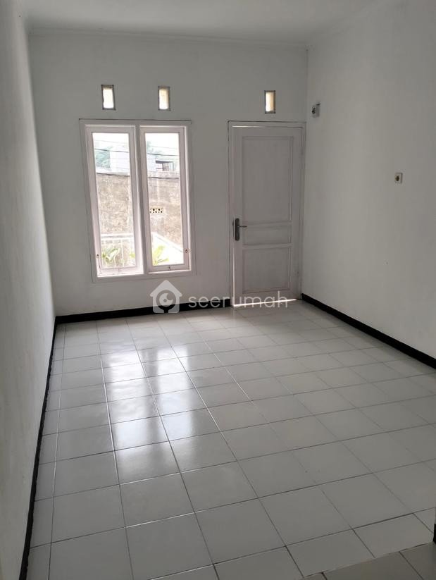 Foto 2 properti: Jual Rumah Nyaman Tanah Luas Asri di Padalarang Bandung Barat