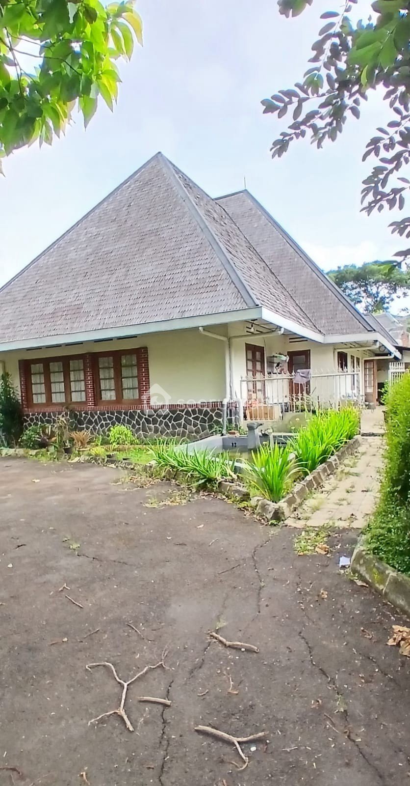 Foto 2 properti: Rumah Vintage Asri Sejuk Area Bandung Utara