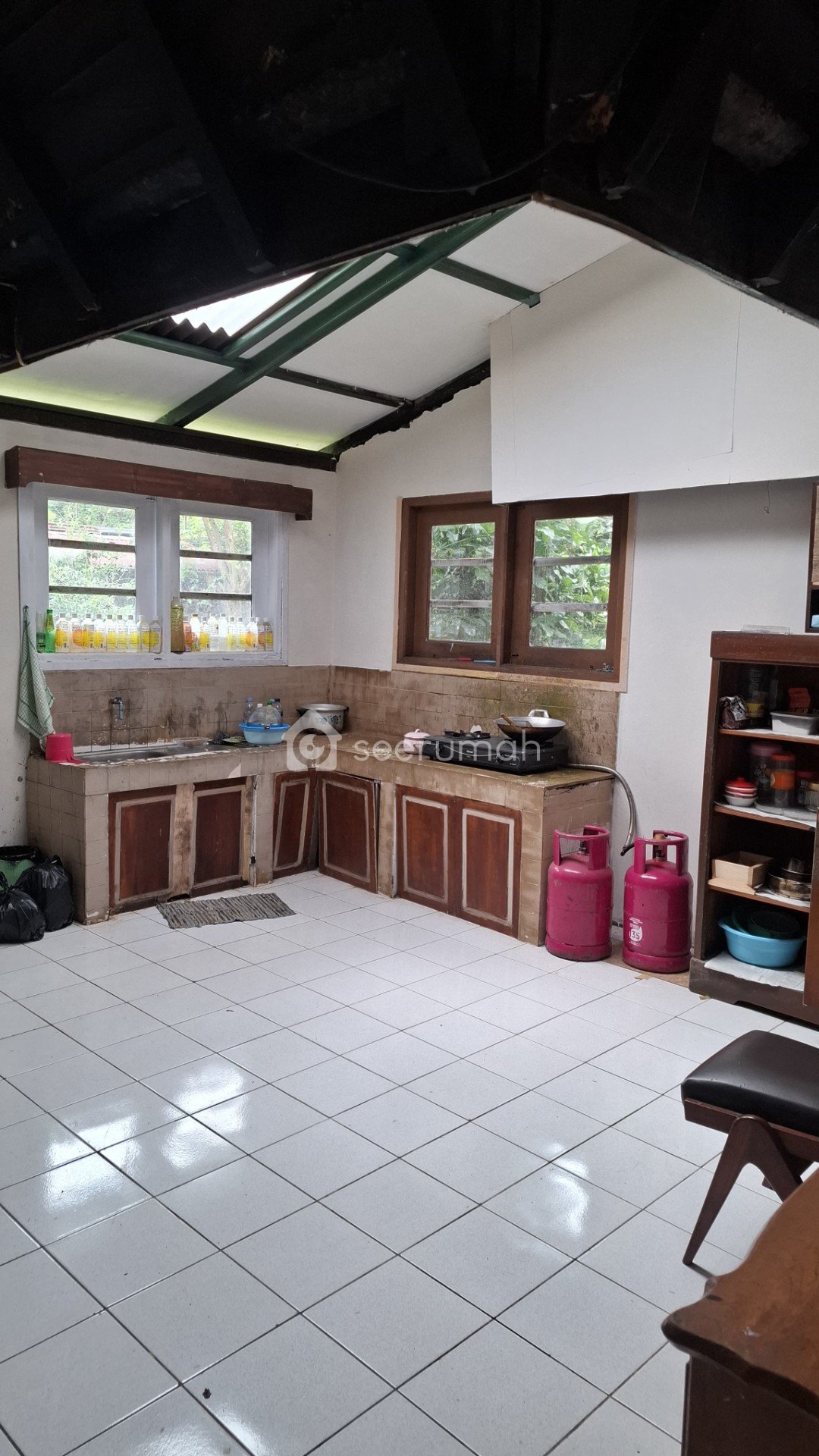 Foto tambahan properti: Rumah Vintage Asri Sejuk Area Bandung Utara - 6 foto lainnya