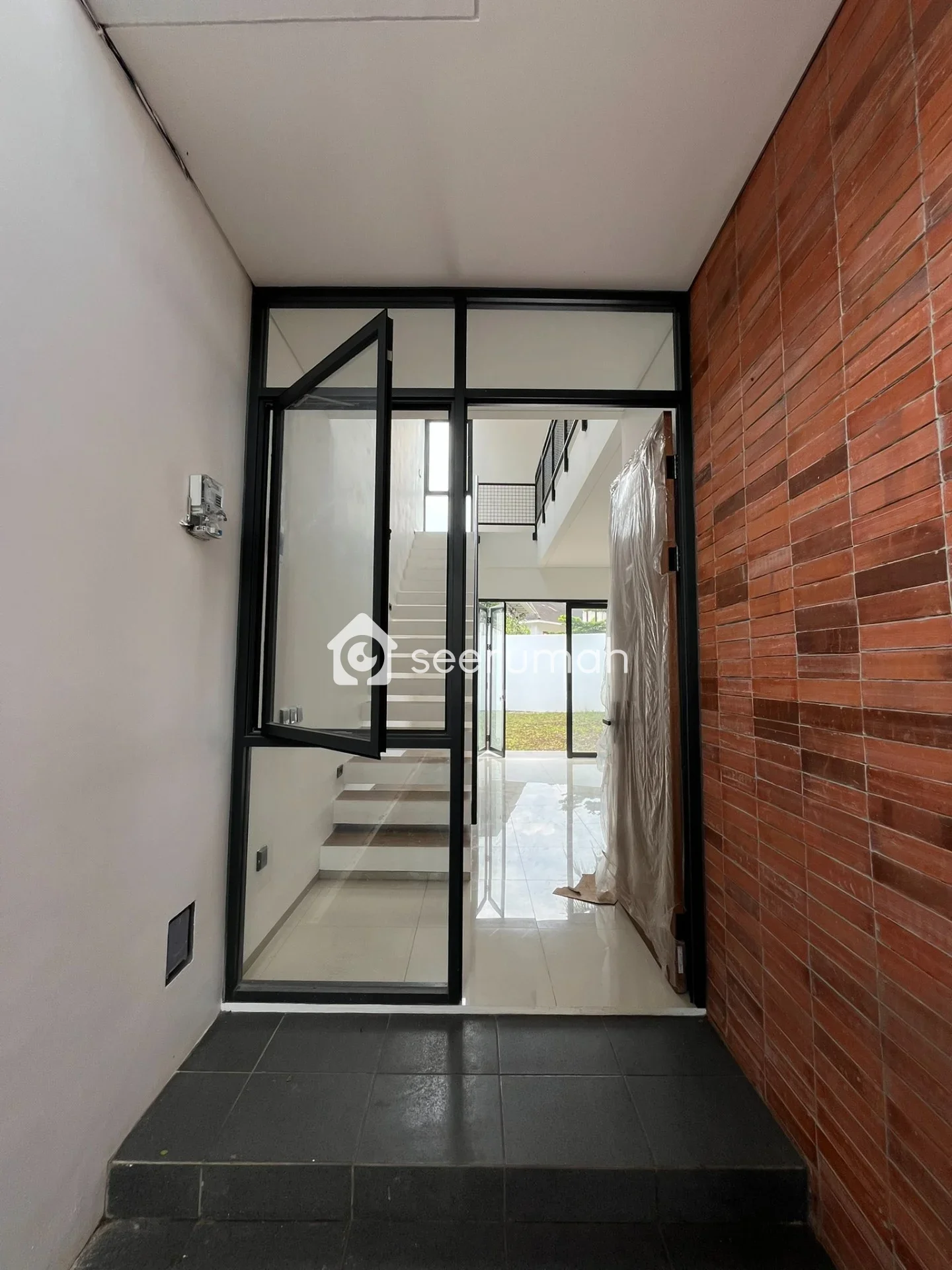 Foto 5 properti: Rumah Baru Modern Tropical 2 Unit di Arcamanik Bandung