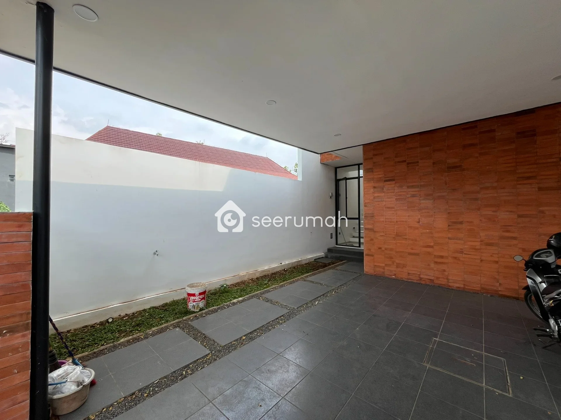 Foto 4 properti: Rumah Baru Modern Tropical 2 Unit di Arcamanik Bandung