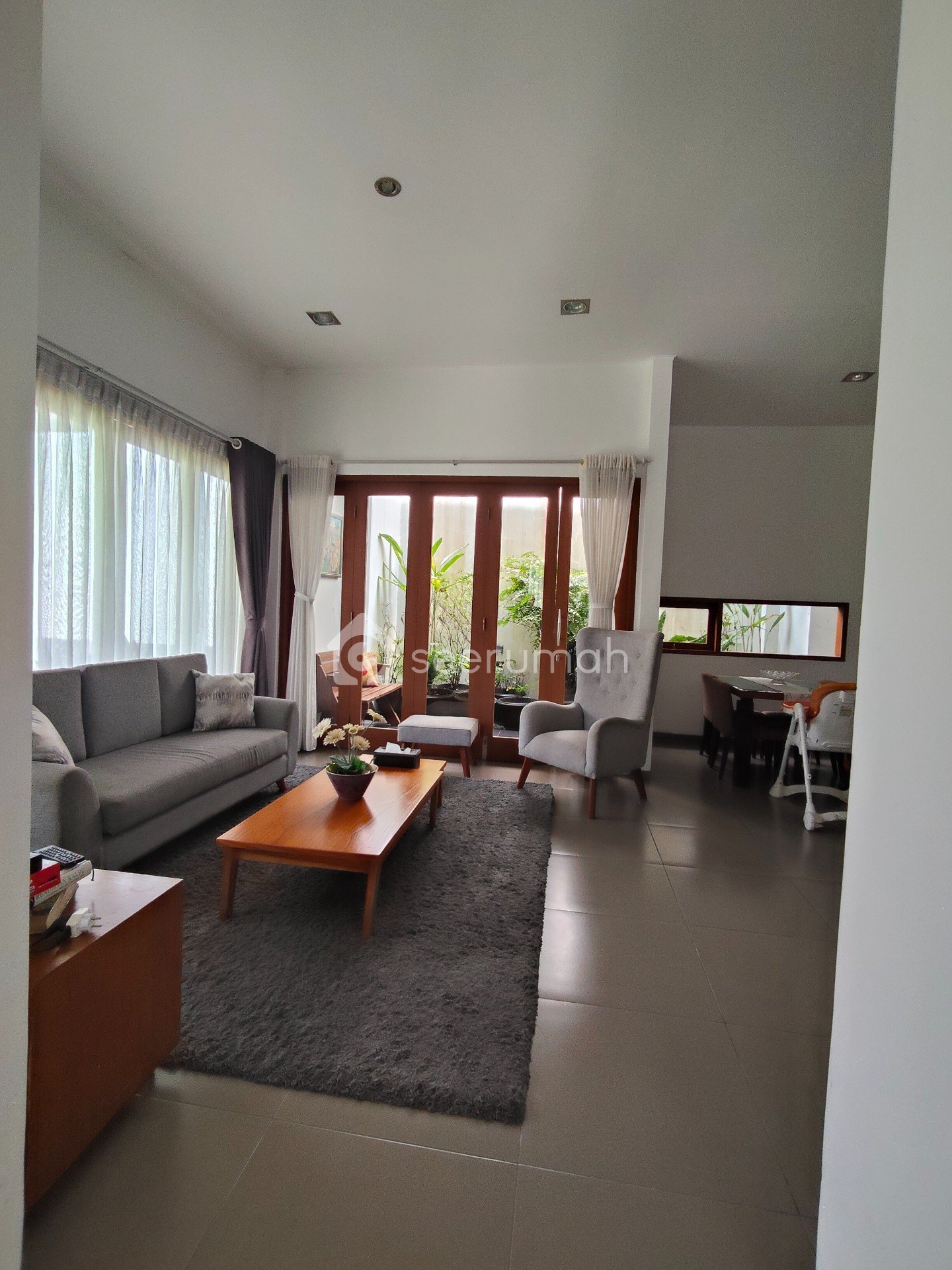 Foto 4 properti: Rumah Keren Mewah dalam komplek nyaman  Ciwaruga Bandung