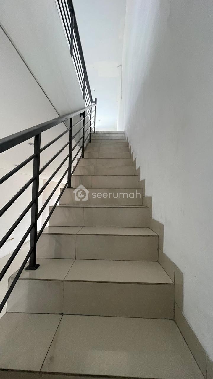 Foto 6 properti: Ruko 3 lantai.disewakan buat usaha  cimahi bandung