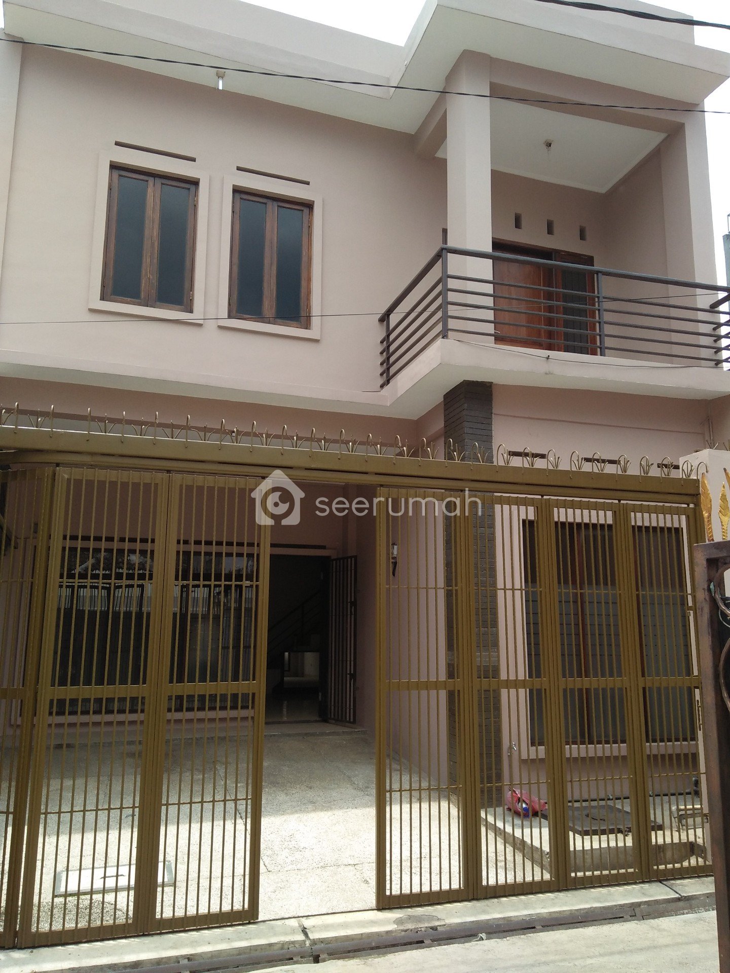Rumah Cakep 3  Lantai sayap jalan Cicendo Bandung - Image 1