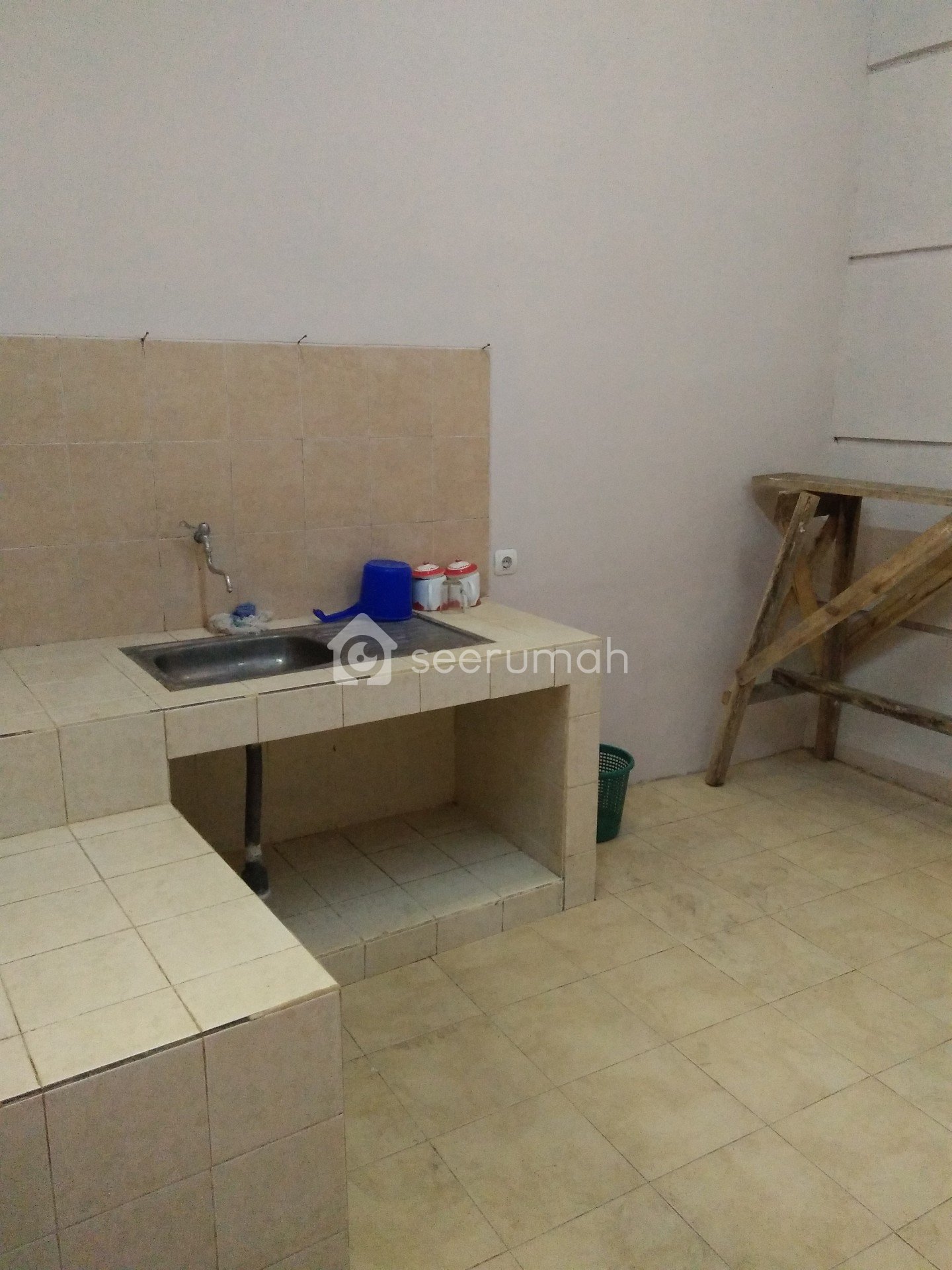 Foto 3 properti: Rumah Cakep 3  Lantai sayap jalan Cicendo Bandung