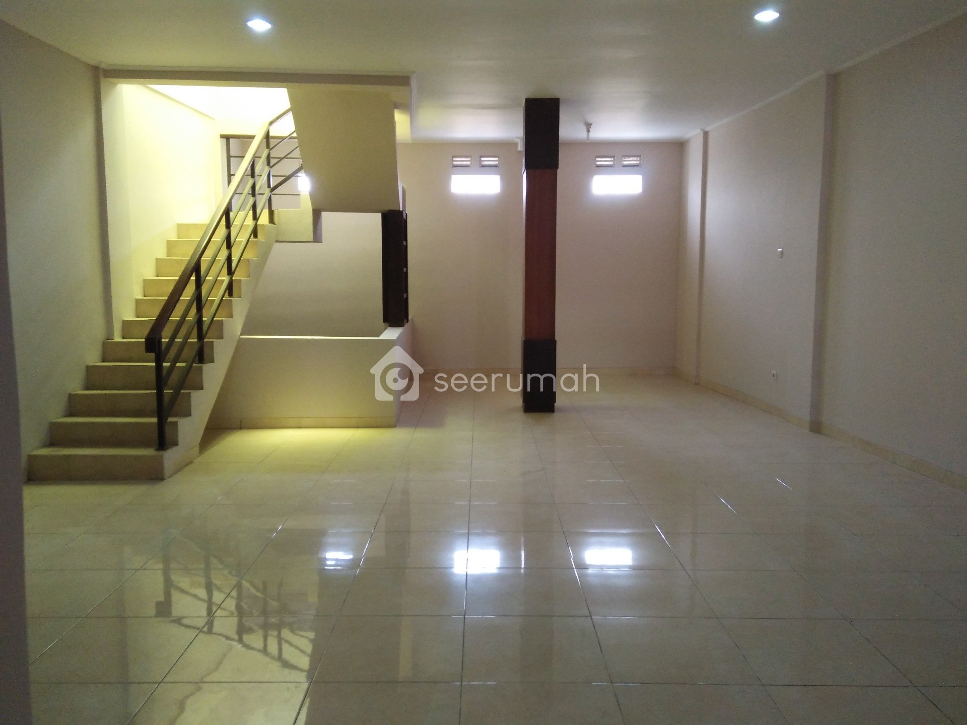 Foto 6 properti: Rumah Cakep 3  Lantai sayap jalan Cicendo Bandung