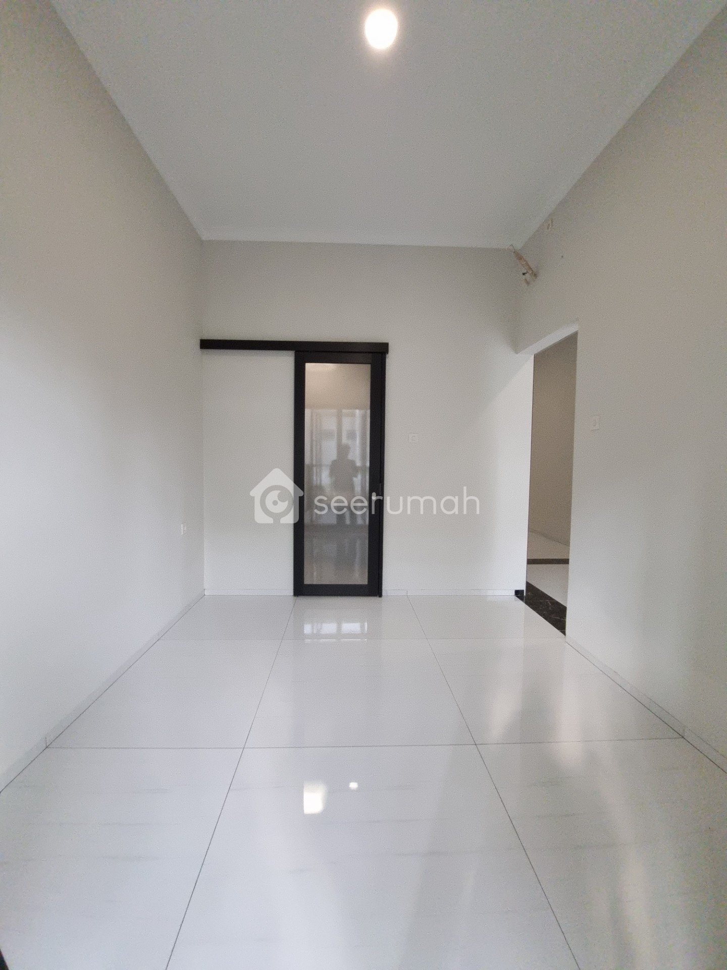 Foto tambahan properti: Rumah Baru  Minimalis Modern Jalan Kembar Bandung - 4 foto lainnya