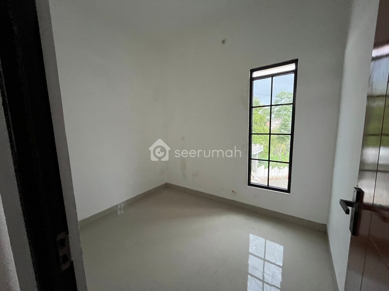 Lihat 3 foto lainnya dari properti: Rumah Lantai 2 Custom di Jatihandap