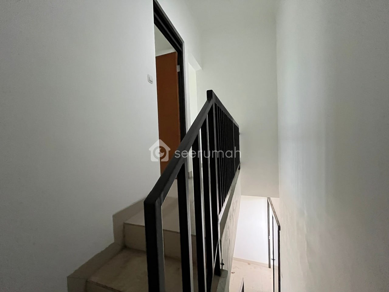 Foto 6 properti: Rumah Lantai 2 Custom di Jatihandap