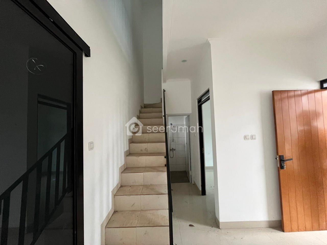 Foto 5 properti: Rumah Lantai 2 Custom di Jatihandap