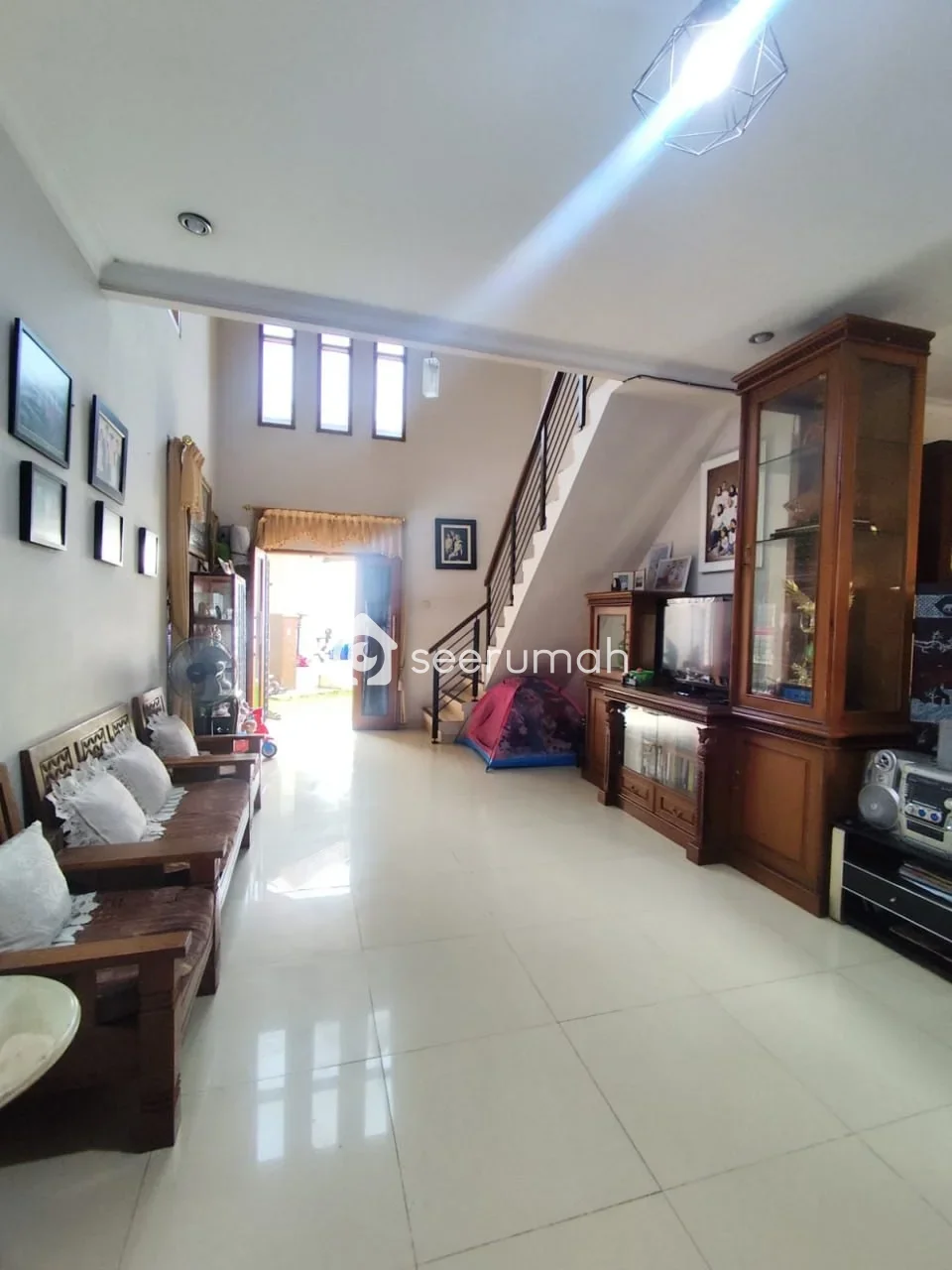 Foto 4 properti: Rumah Elite 2 Lantai di Komplek Bumi Panyawangan Cileunyi Bandung