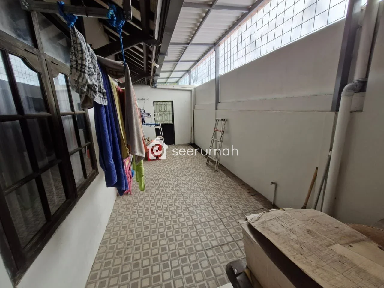 Rumah Strategis dekat SMPN 50 Bandung, LT 308m2, 3 KT - Image 2