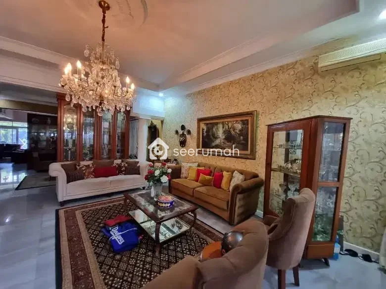 Foto 3 properti: Rumah Mewah 2 Lantai Semi Furnished di Sarijadi, 792 m²