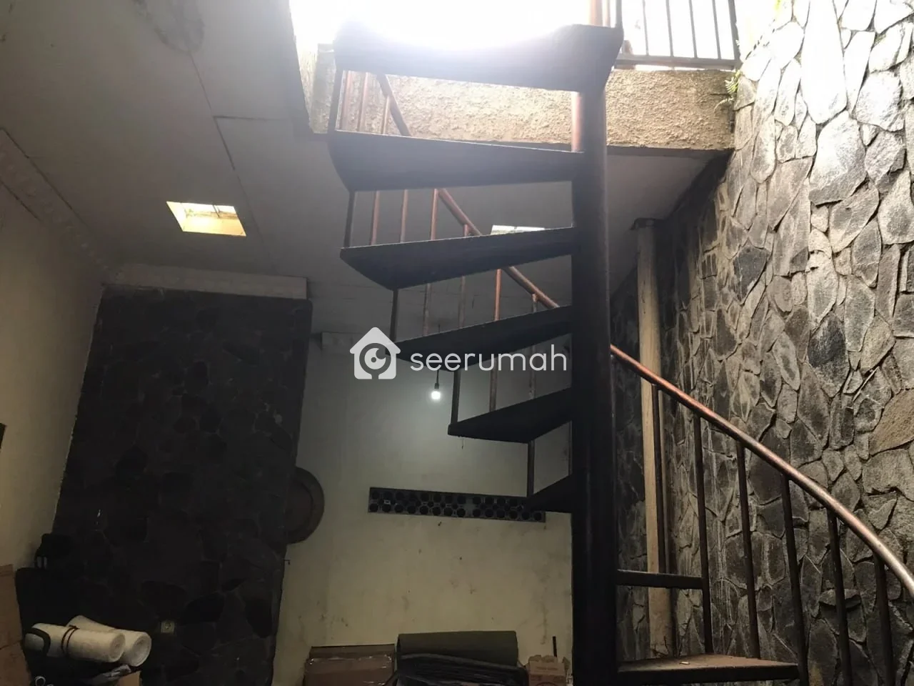 Foto 4 properti: Rumah 5+1 Kamar di Bandung Dekat SMAN 24 dan Jalan Raya