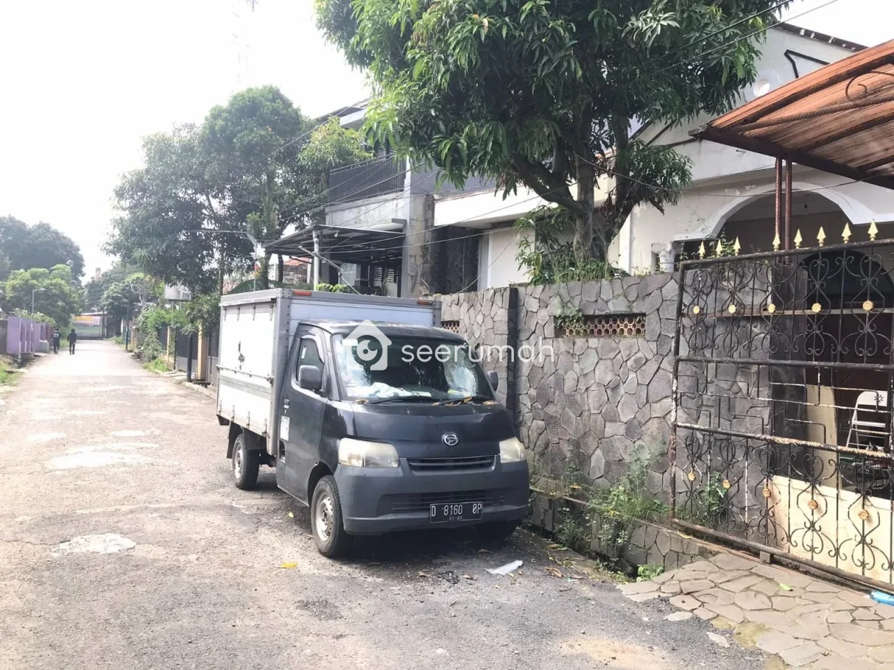 Rumah 5+1 Kamar di Bandung Dekat SMAN 24 dan Jalan Raya - Image 1