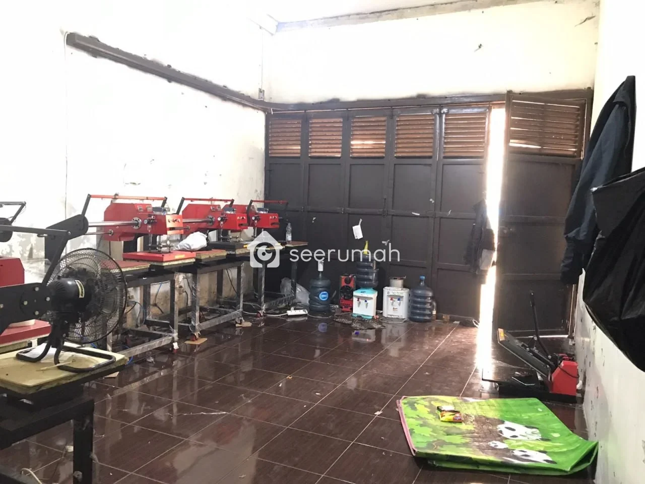 Lihat 2 foto lainnya dari properti: Rumah 5+1 Kamar di Bandung Dekat SMAN 24 dan Jalan Raya