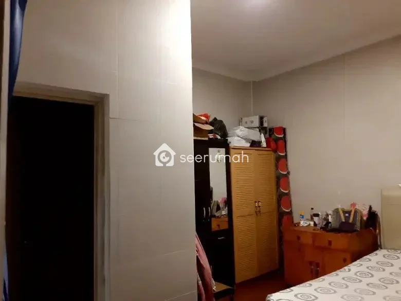 Rumah 3 Lantai 6 Kamar Siap Huni di Mekarwangi - Image 2