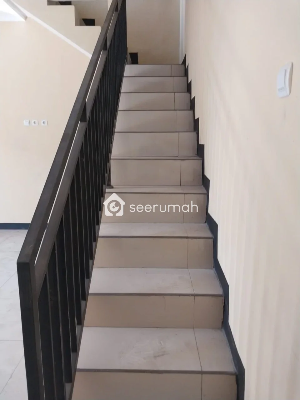 Dijual Ruko 2.5 Lantai SHM di Baturaden Ciwastra Bandung - Image 5