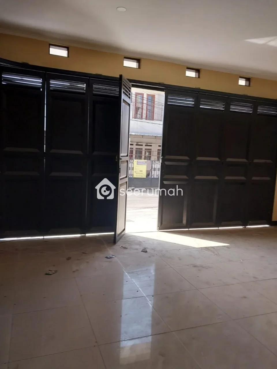 Foto 4 properti: Dijual Ruko 2.5 Lantai SHM di Baturaden Ciwastra Bandung