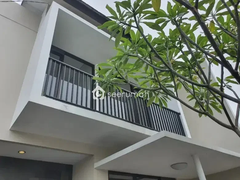 Foto 4 properti: Rumah 2 Lantai di Komplek Megabrata Margasari Bandung, 3 KT, 120 m²
