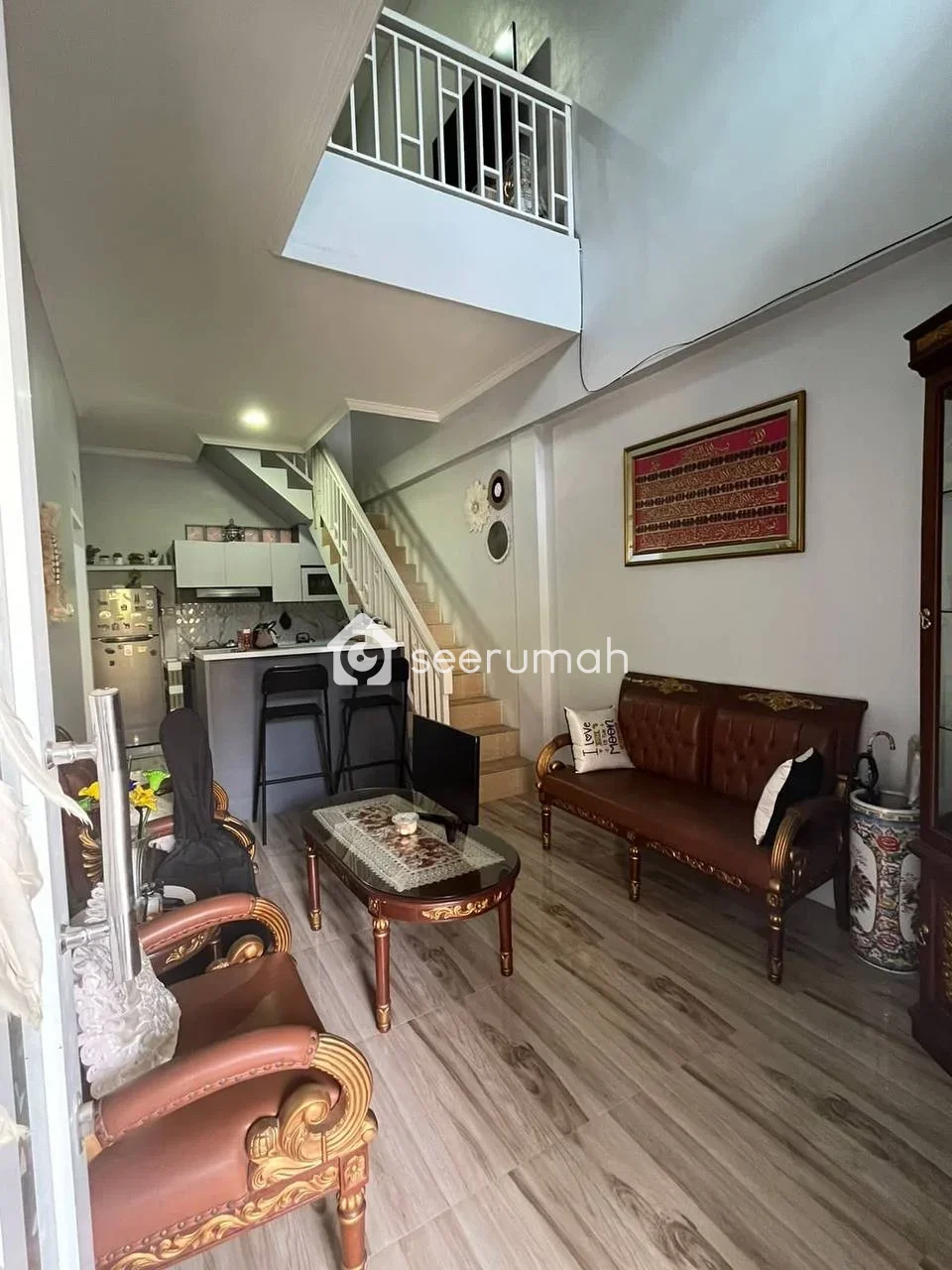 Lihat 3 foto lainnya dari properti: Rumah 2 Lantai Full Furnished di Cibiru Harga 730 Juta Nego