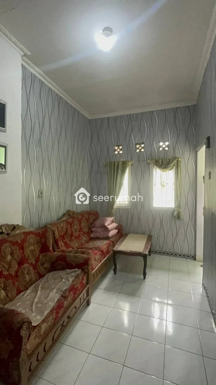 Lihat 4 foto lainnya dari properti: Rumah 2 Lantai 3 Kamar Dekat Stasiun Cimekar Panyileukan