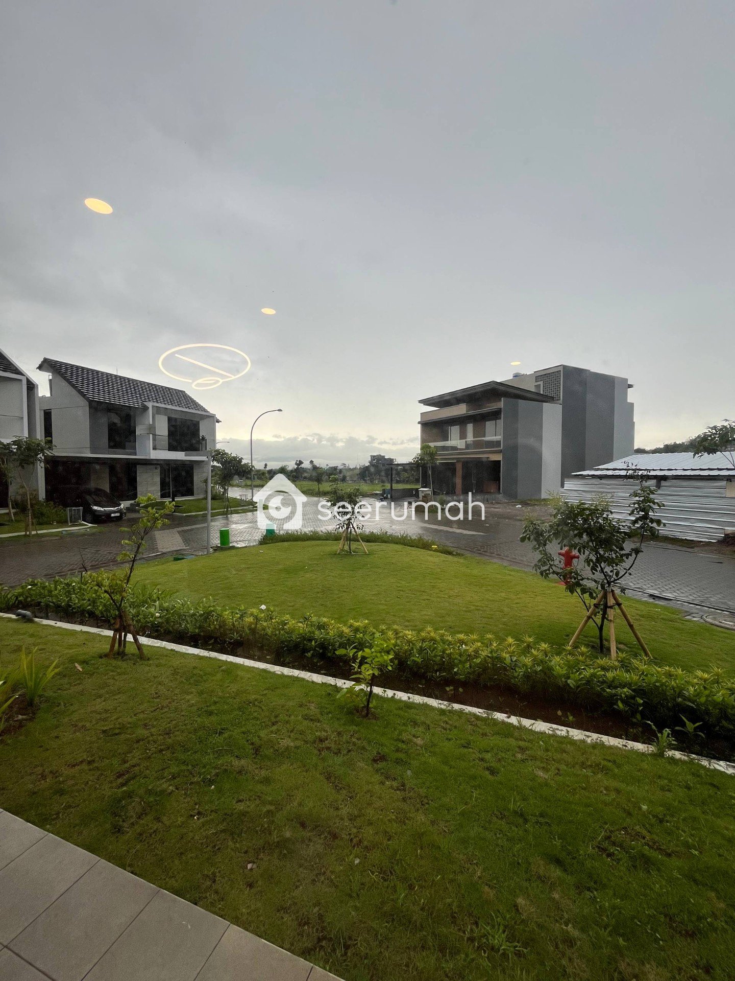 Rumah Mewah 2 Lantai Full Furnish di Kota Baru Parahyangan - Image 9