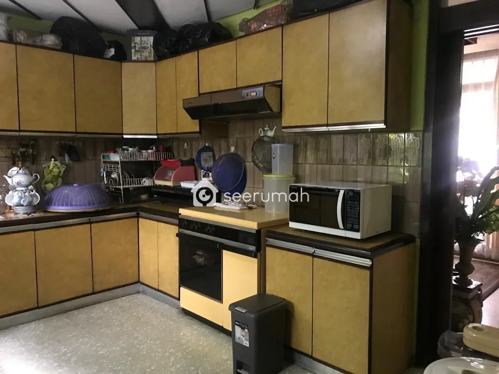 Foto 6 properti: Rumah Luas 639 m2 di Buahbatu Bandung, 7+2 Kamar, Harga 25 M