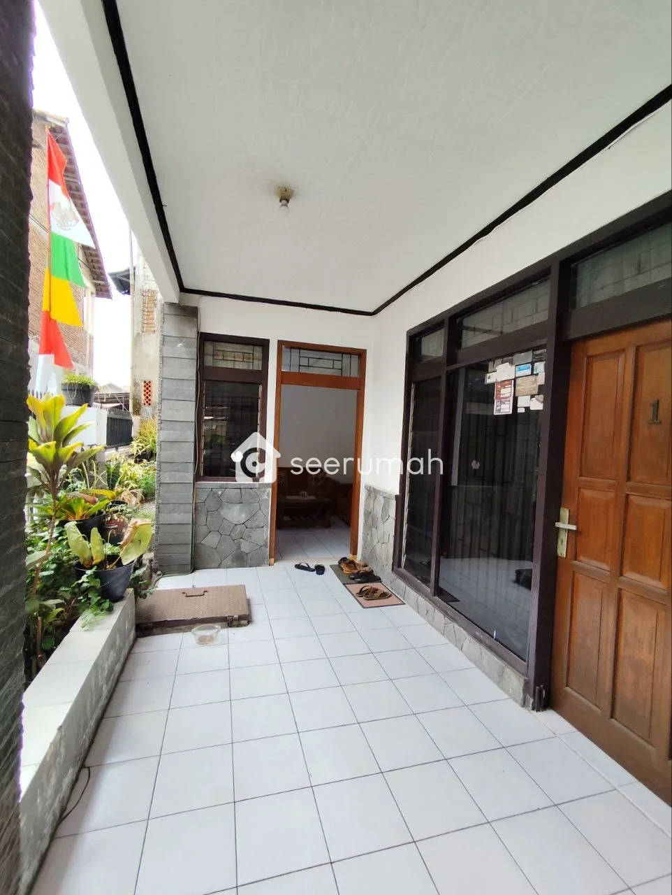 Lihat 4 foto lainnya dari properti: Rumah 2 Lantai 5 Kamar di Kiaracondong Bandung, Luas Tanah 124m²