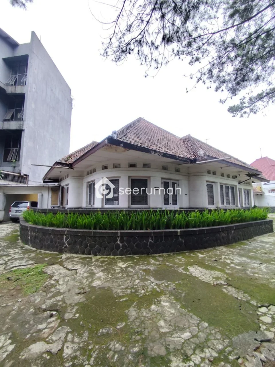 Rumah Heritage Belanda 1942 di Cihampelas, Cocok Usaha, 1250 m2 - Image 1