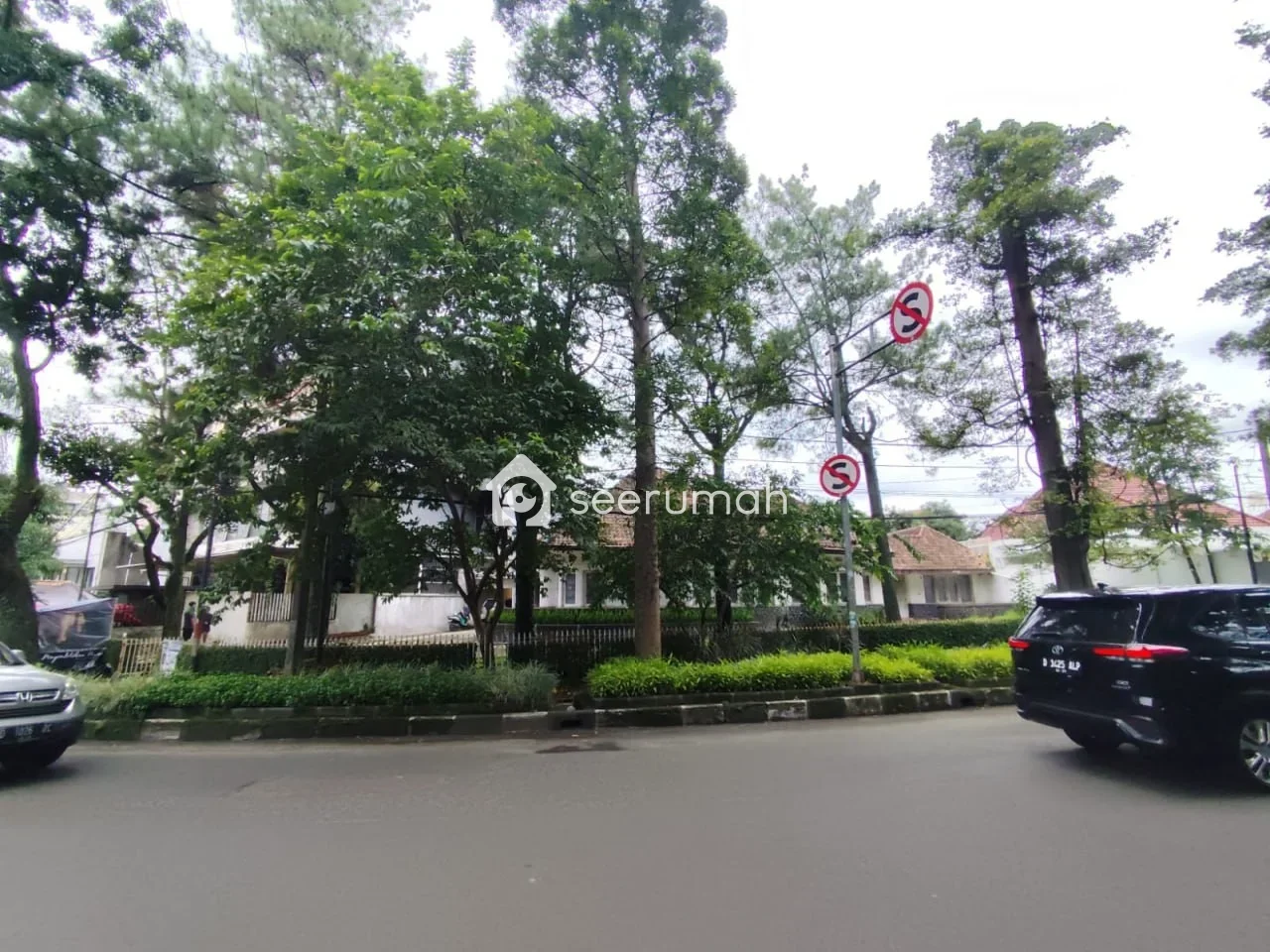 Rumah Heritage Belanda 1942 di Cihampelas, Cocok Usaha, 1250 m2 - Image 2