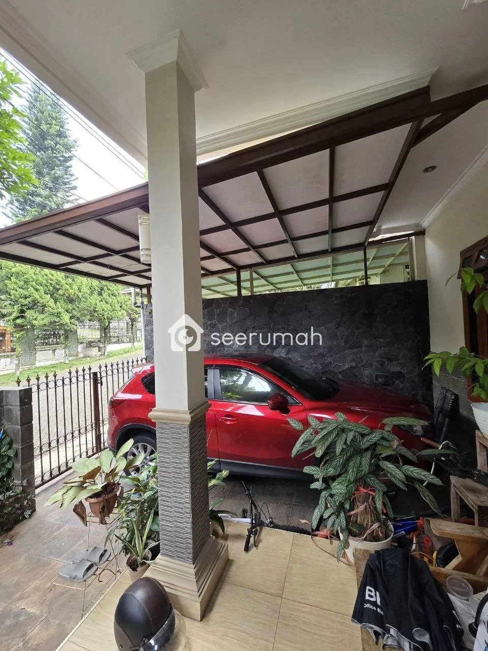 Rumah Mewah 2 Lantai Asri Terawat di Cileunyi, 4 Kamar Tidur - Image 2