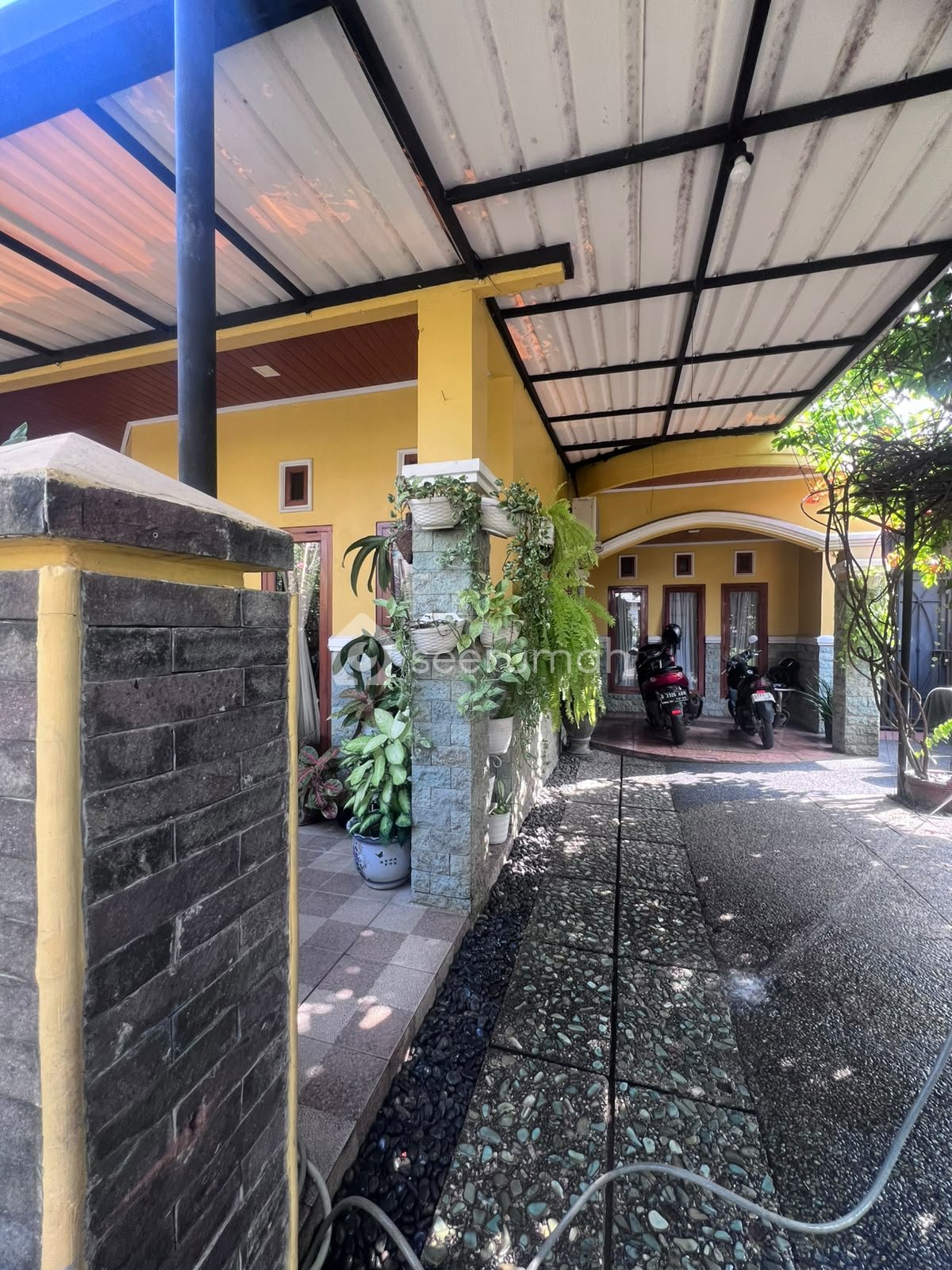 Foto 4 properti: Rumah 3 Lantai Metro Margahayu