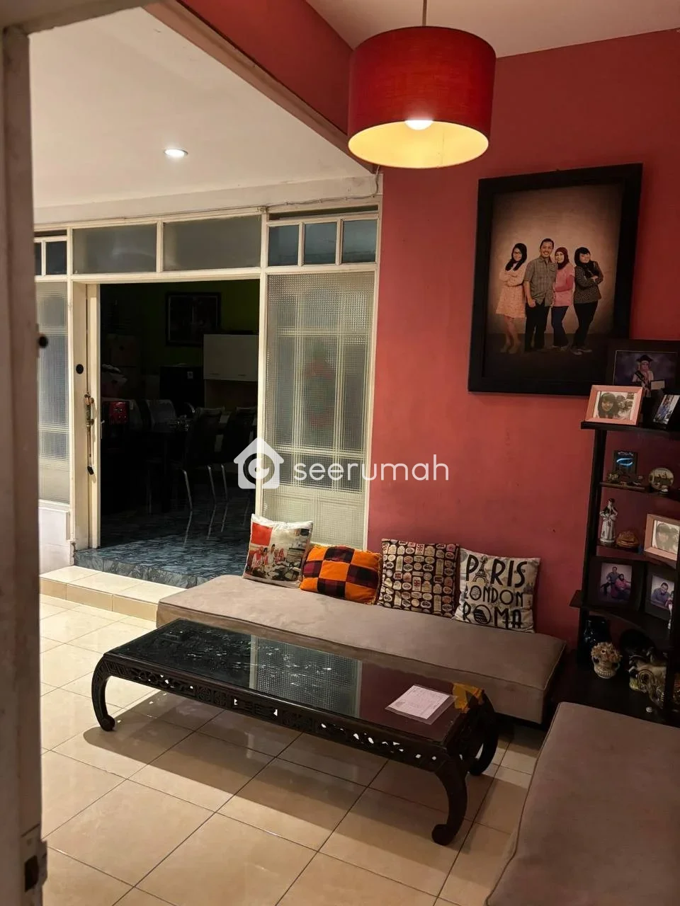 Lihat 4 foto lainnya dari properti: Rumah 4 Kamar di Komplek Margahayu Metro, LT 126, Harga Nego
