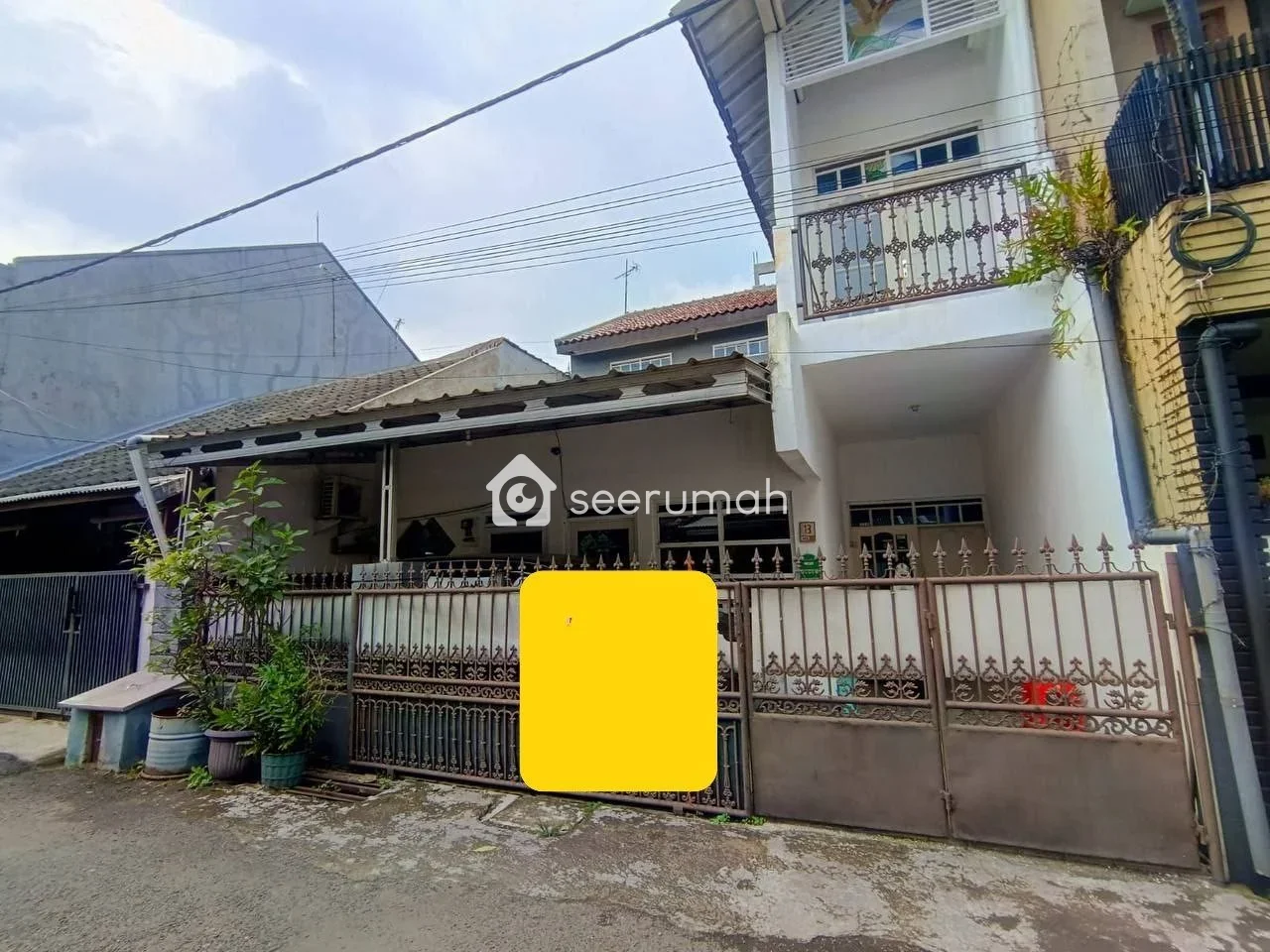 Rumah 4 Kamar di Komplek Margahayu Metro, LT 126, Harga Nego - Image 1