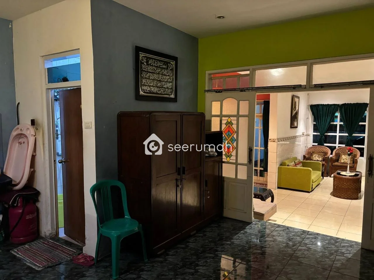 Foto 4 properti: Rumah 4 Kamar di Komplek Margahayu Metro, LT 126, Harga Nego